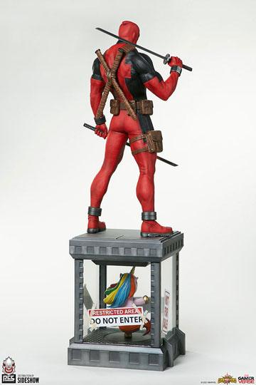 Marvel Contest of Champions Statue 1/3 Deadpool 96 cm