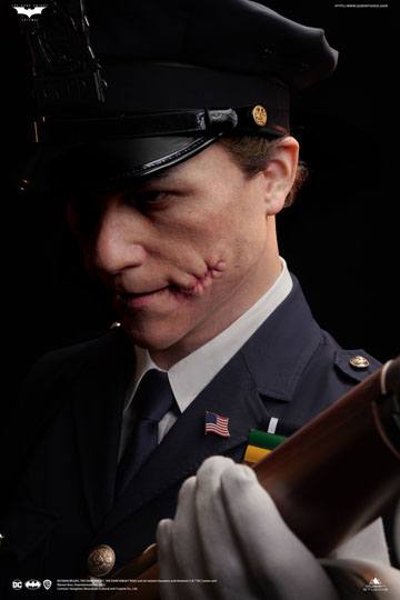 The Dark Knight Bust 1/1 The Joker (Police Uniform) 87 cm