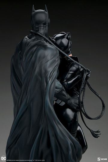 DC Comics Diorama Batman & Catwoman 51 cm