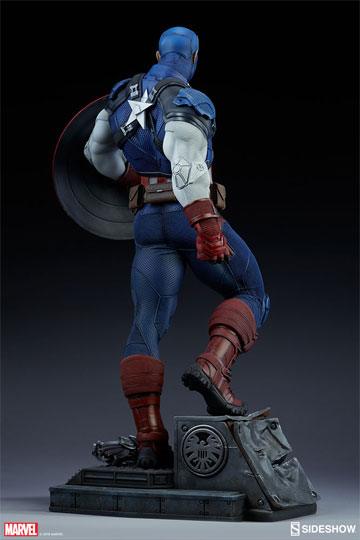 Marvel Comics Premium Format Figure Captain America 53 cm