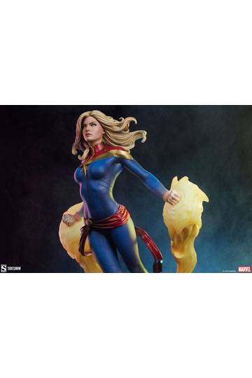 Marvel Premium Format Statue Captain Marvel 60 cm