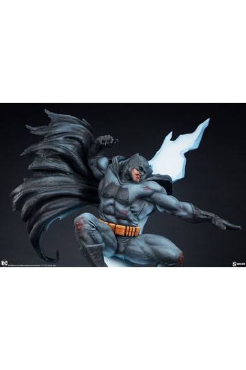 DC Comics Premium Format Statue Batman: The Dark Knight Returns 80 cm