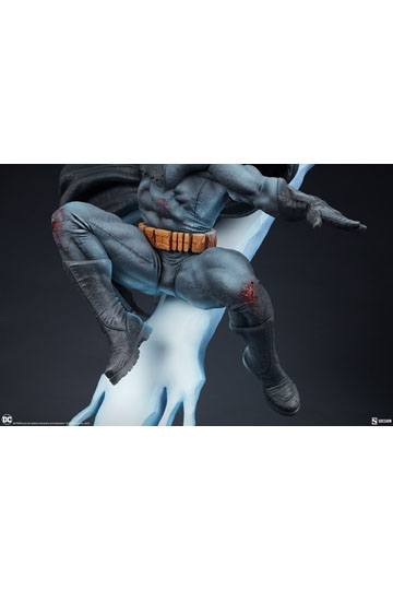 DC Comics Premium Format Statue Batman: The Dark Knight Returns 80 cm