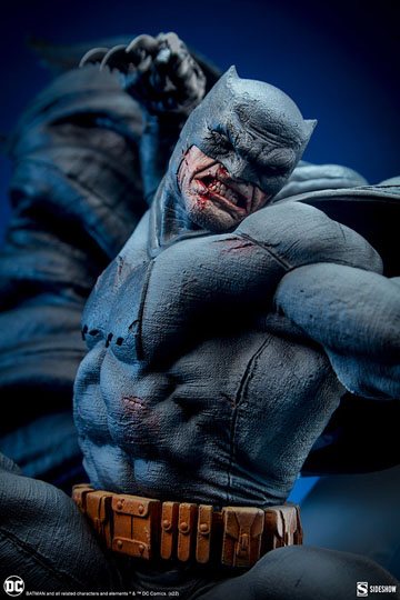 DC Comics Premium Format Statue Batman: The Dark Knight Returns 80 cm