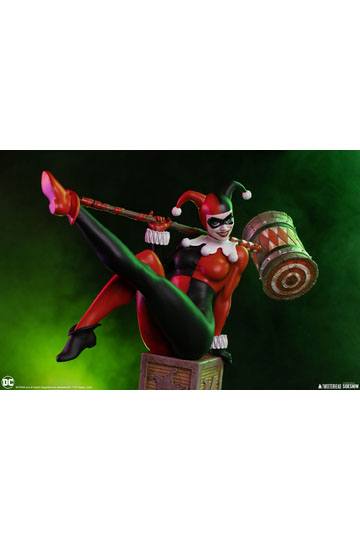 DC Comics Maquette 1/4 Harley Quinn 58 cm