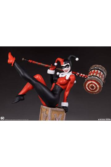 DC Comics Maquette 1/4 Harley Quinn 58 cm