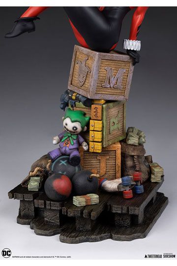 DC Comics Maquette 1/4 Harley Quinn 58 cm