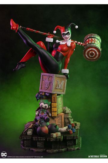 DC Comics Maquette 1/4 Harley Quinn 58 cm