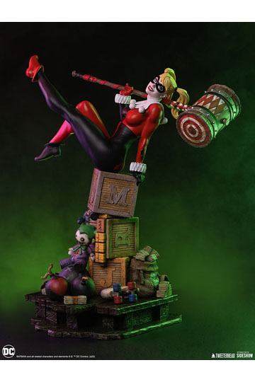 DC Comics Maquette 1/4 Harley Quinn 58 cm