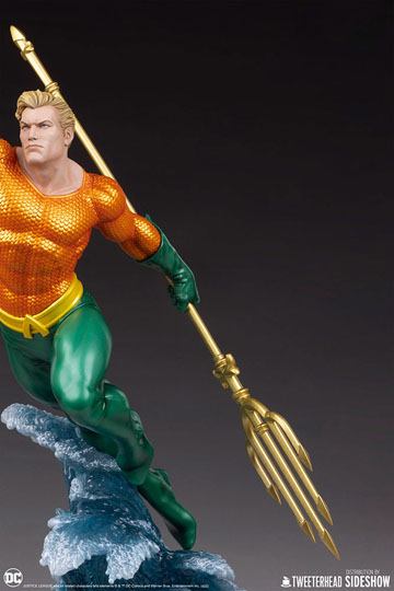 DC Comics Maquette 1/6 Aquaman 51 cm