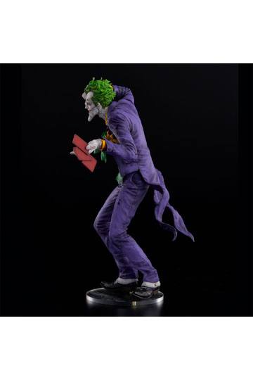 DC Comics Sofbinal Soft Vinyl Statue The Joker Laughing Purple Ver. 30 cm