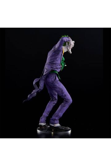 DC Comics Sofbinal Soft Vinyl Statue The Joker Laughing Purple Ver. 30 cm