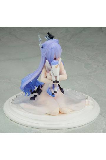 Azur Lane PVC Statue 1/7 Unicorn Light Equipped Ver. 14 cm