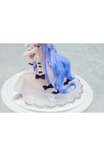 Azur Lane PVC Statue 1/7 Unicorn Light Equipped Ver. 14 cm