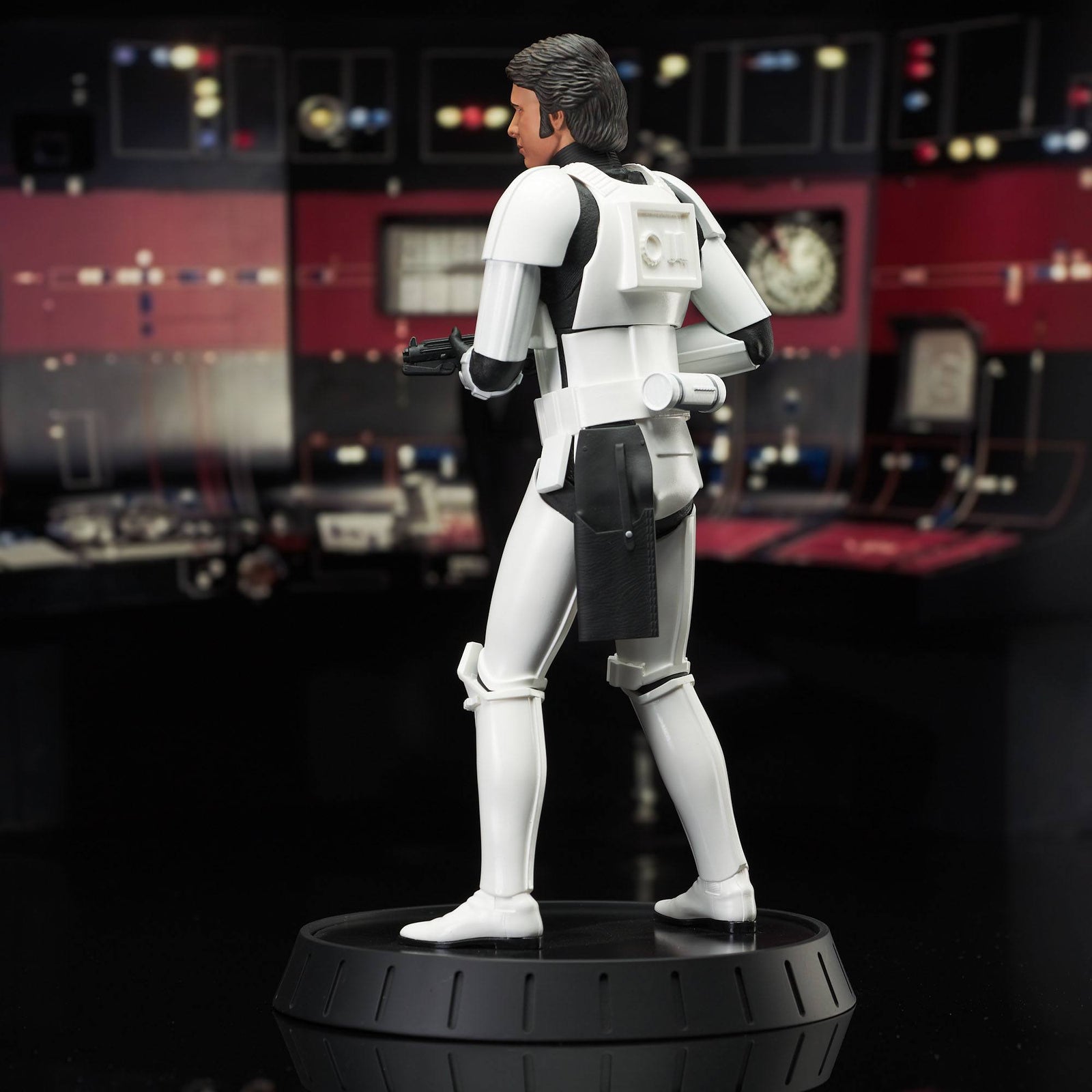 Star Wars Episode IV Milestones Statue 1/6 Han Solo (Stormtrooper Disguise) 40th Anniversary Exclusive 30 cm