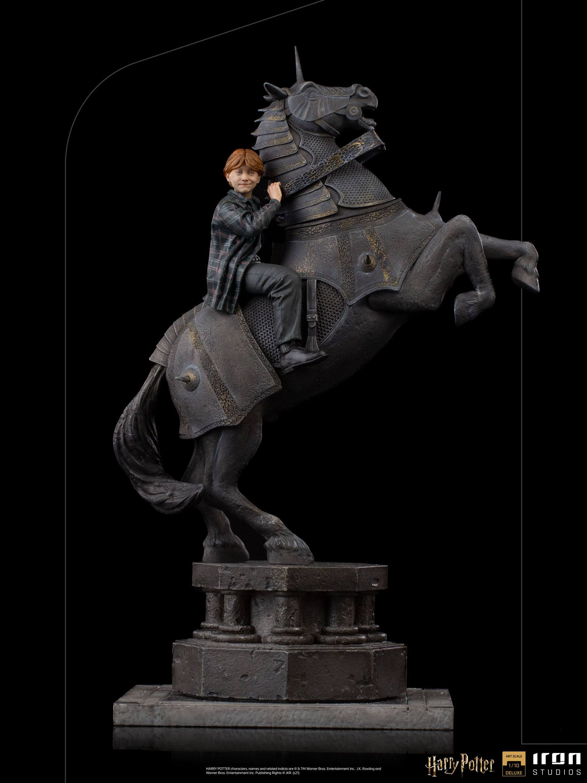 Harry Potter Deluxe Art Scale Statue 1/10 Ron Weasley at the Wizard Chess 35 cm