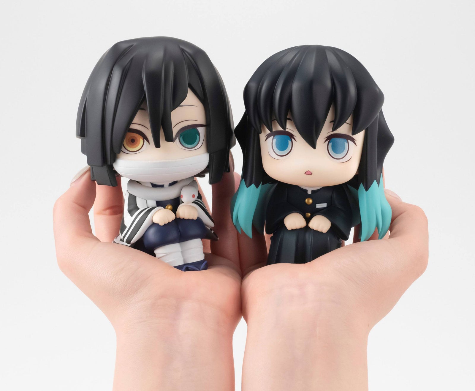 DEMON SLAYER: KIMETSU NO YAIBA Look Up PVC Statue Iguro Obanai 11 cm