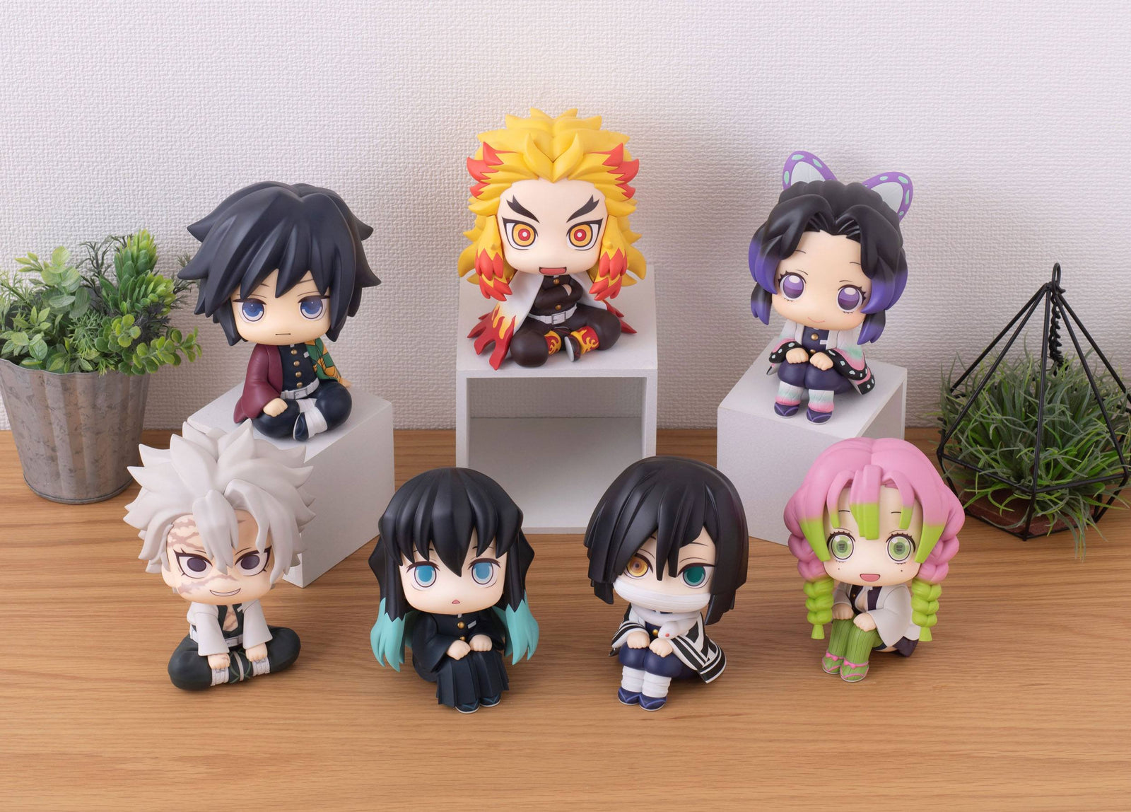 DEMON SLAYER: KIMETSU NO YAIBA Look Up PVC Statue Iguro Obanai 11 cm