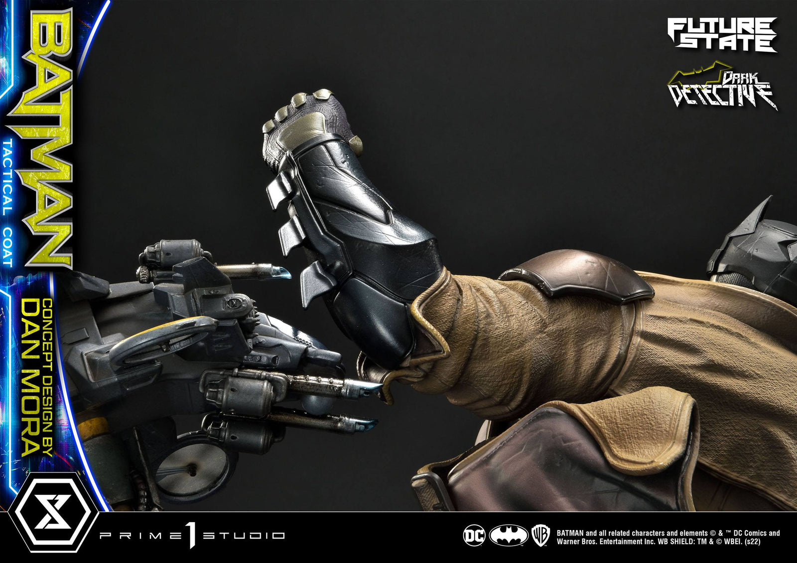 DC Comics Statue 1/4 Batman Dark Detective Tactical Coat Concept Design by Dan Mora 59 cm