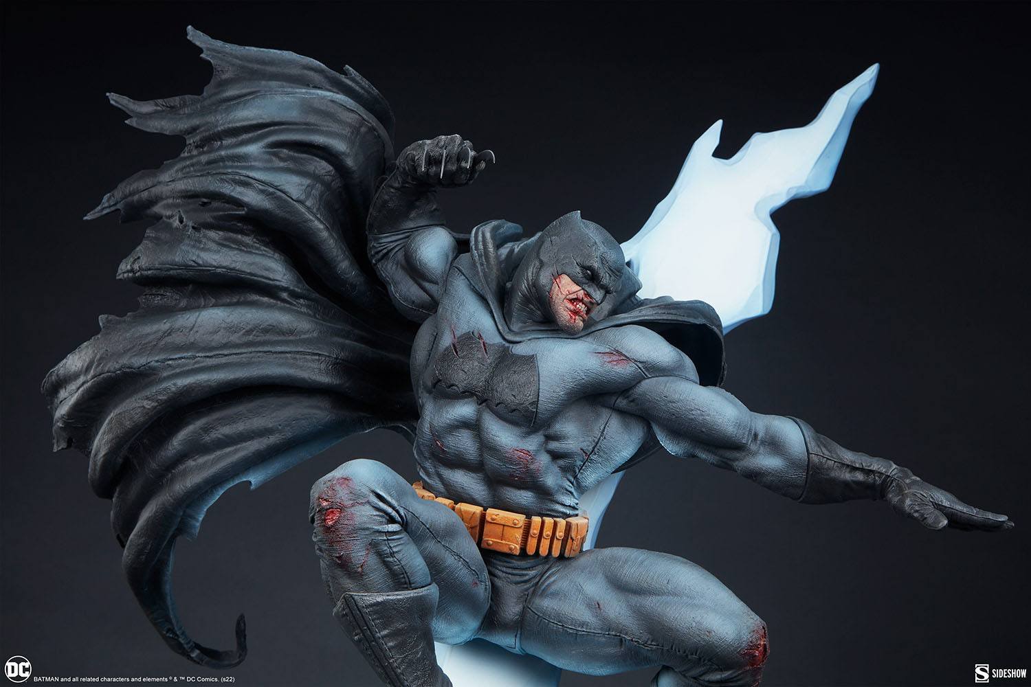 DC Comics Premium Format Statue Batman: The Dark Knight Returns 80 cm