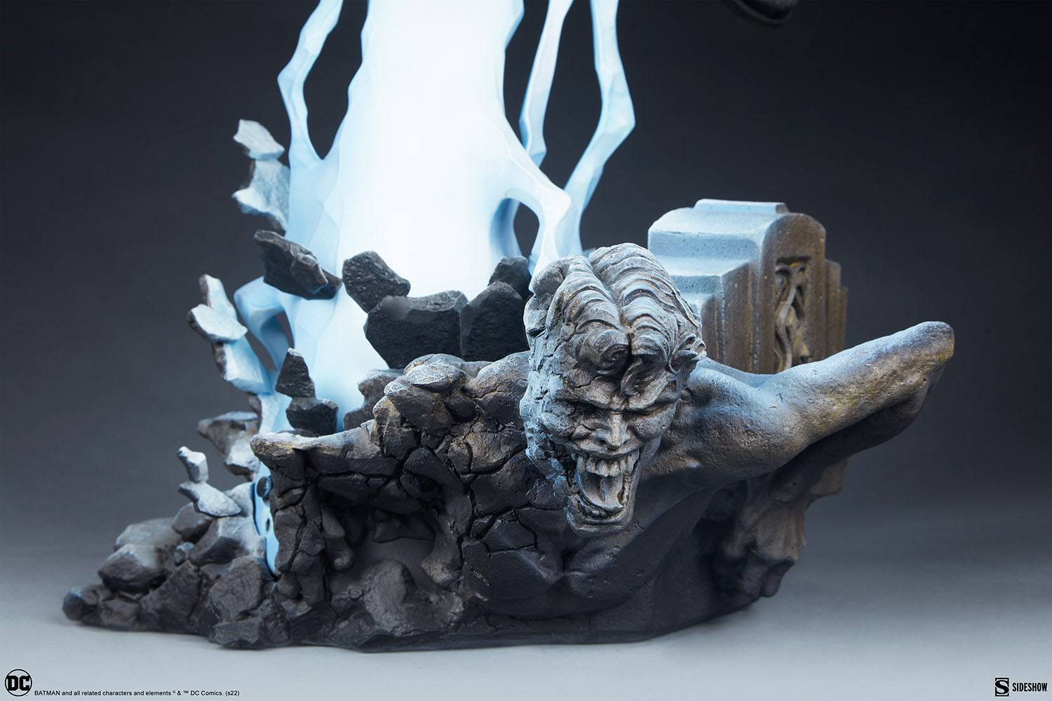 DC Comics Premium Format Statue Batman: The Dark Knight Returns 80 cm