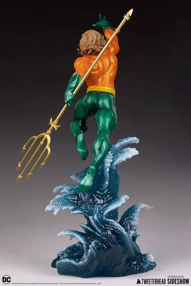 DC Comics Maquette 1/6 Aquaman 51 cm