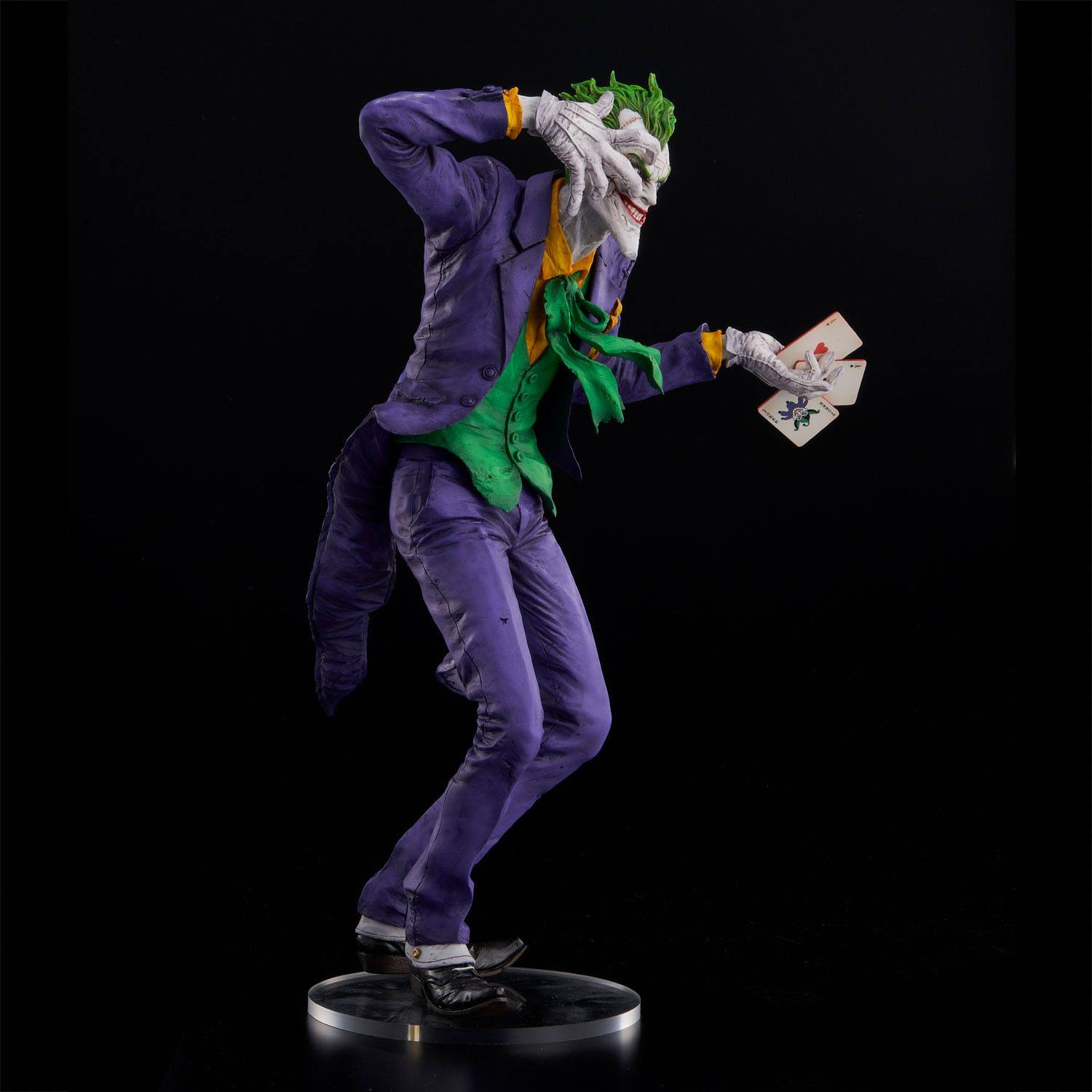 DC Comics Sofbinal Soft Vinyl Statue The Joker Laughing Purple Ver. 30 cm
