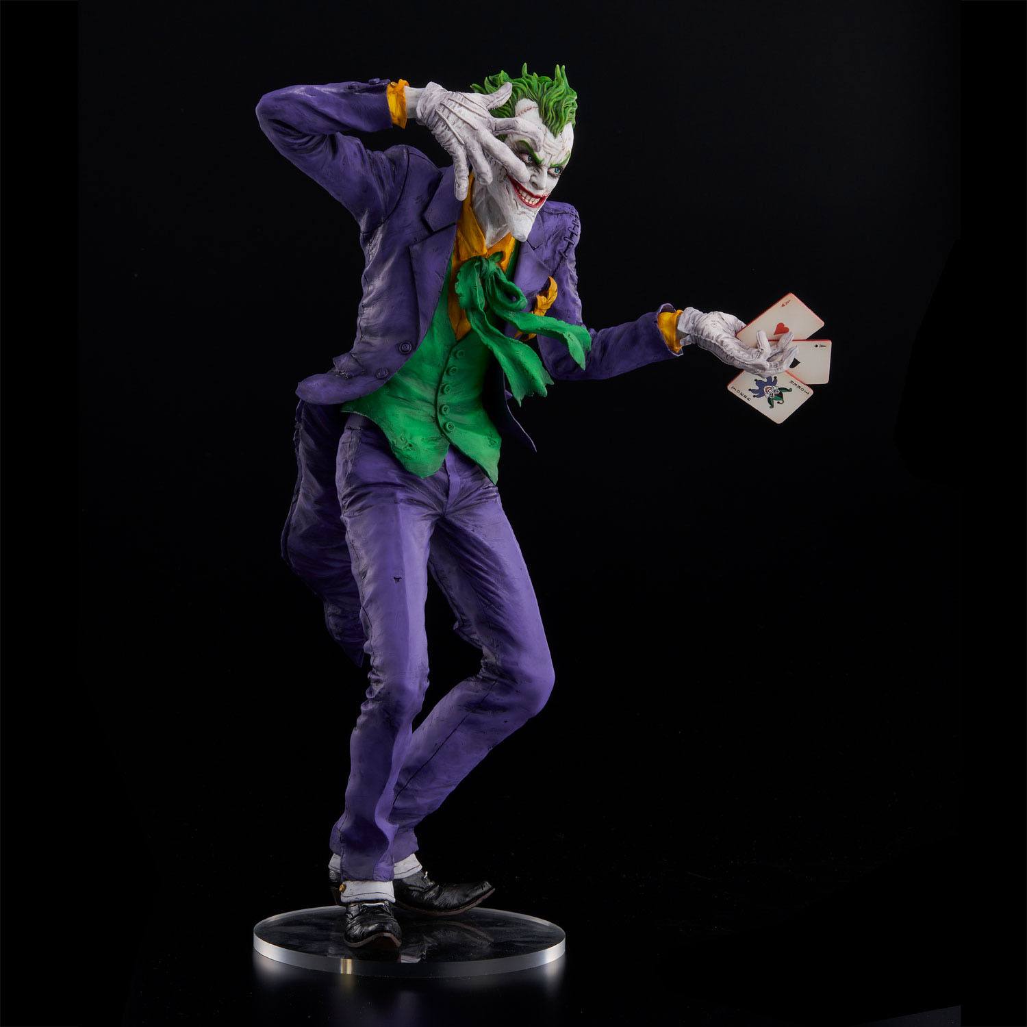 DC Comics Sofbinal Soft Vinyl Statue The Joker Laughing Purple Ver. 30 cm