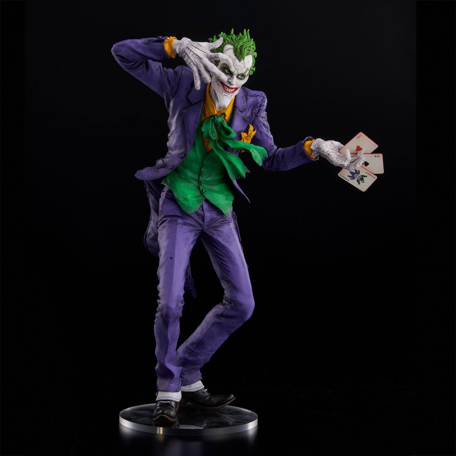 DC Comics Sofbinal Soft Vinyl Statue The Joker Laughing Purple Ver. 30 cm