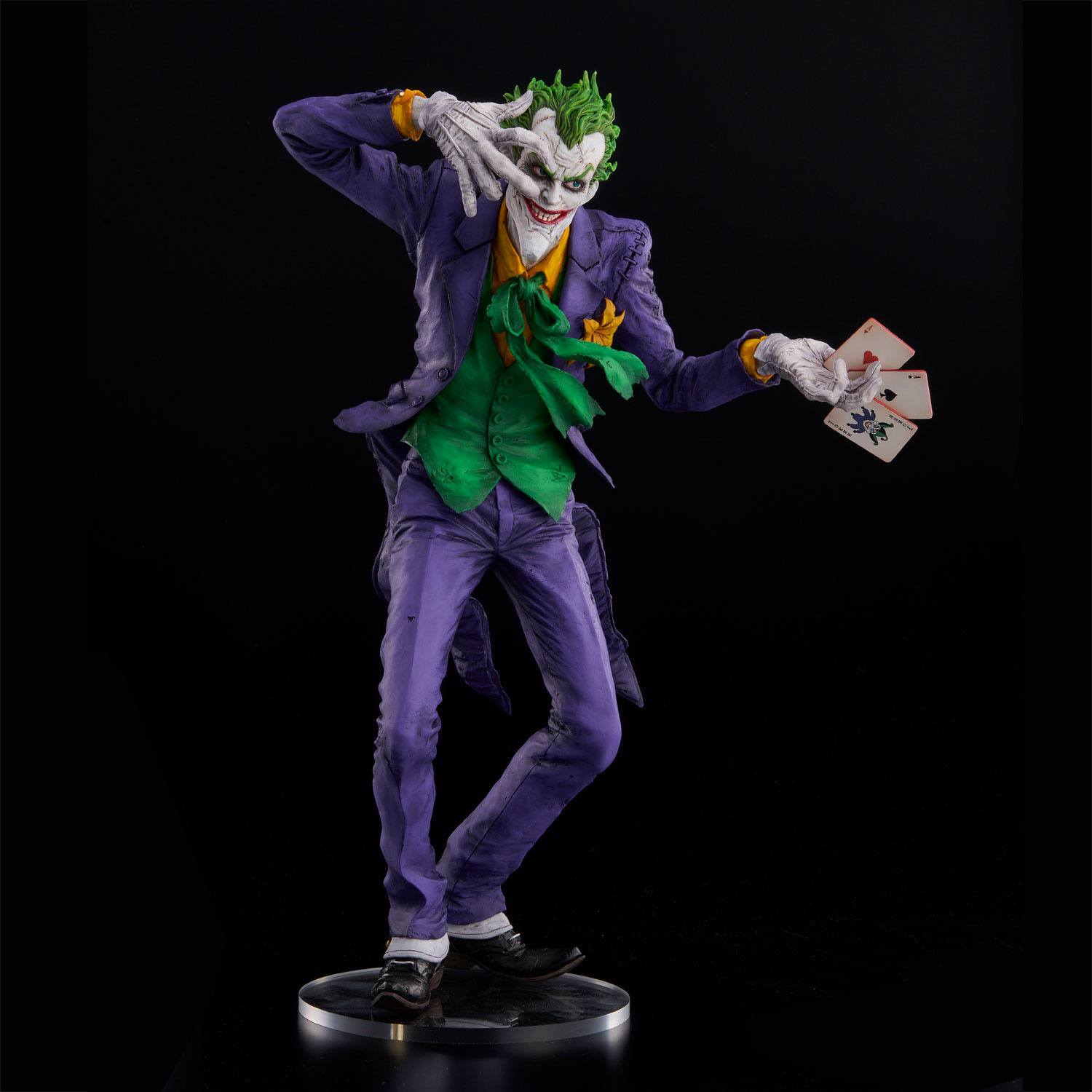 DC Comics Sofbinal Soft Vinyl Statue The Joker Laughing Purple Ver. 30 cm