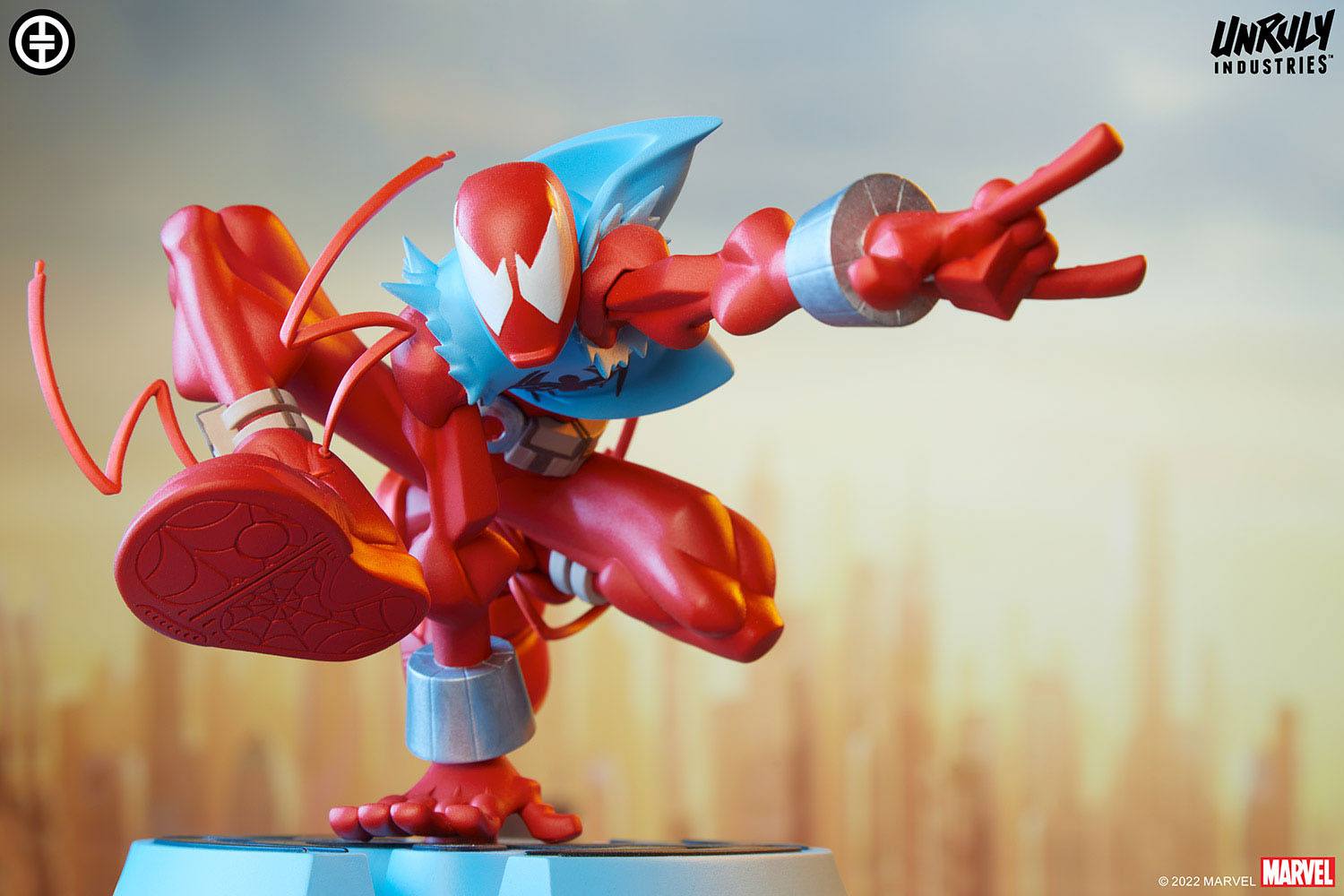 Marvel Designer Series Vinyl Statue Scarlet Spider by Tracy Tubera 14 cm