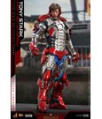 Iron Man 2 Movie Masterpiece Action Figure 1/6 Tony Stark (Mark V Suit Up Version) Deluxe 31 cm