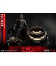 The Batman Movie Masterpiece Action Figure 1/6 Batman with Bat-Signal 31 cm