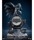 Zack Snyder's Justice League Deluxe Art Scale Statue 1/10 Batman on Batsignal 28 cm