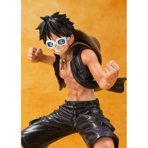 FIGUARTS ZERO ONE PIECE MONKEY D. LUFFY ONE PIECE FILM GOLD VER