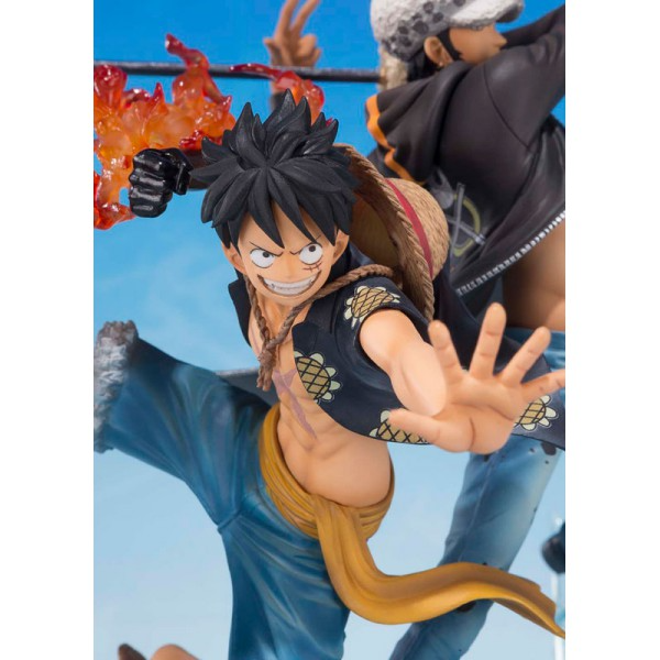 FIGUARTS ZERO ONE PIECE MONKEY D. LUFFY & TRAFALGAR LAW 5TH ANNIVERSARY EDITION
