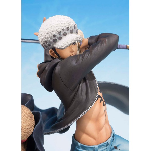 FIGUARTS ZERO ONE PIECE MONKEY D. LUFFY & TRAFALGAR LAW 5TH ANNIVERSARY EDITION