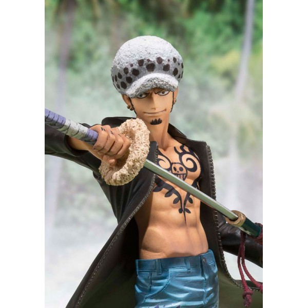 FIGUARTS ZERO ONE PIECE TRAFALGAR LAW DRESSROSA ARC VER