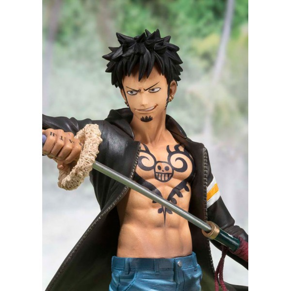 FIGUARTS ZERO ONE PIECE TRAFALGAR LAW DRESSROSA ARC VER