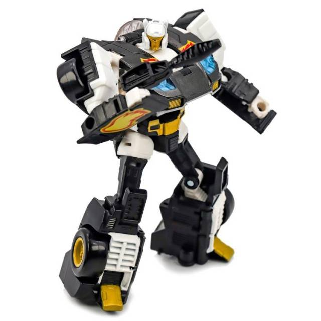 TRANSFORMERS GENERATIONS POWER OF THE PRIMES RICOCHET STEPPER DELUXE CLASS