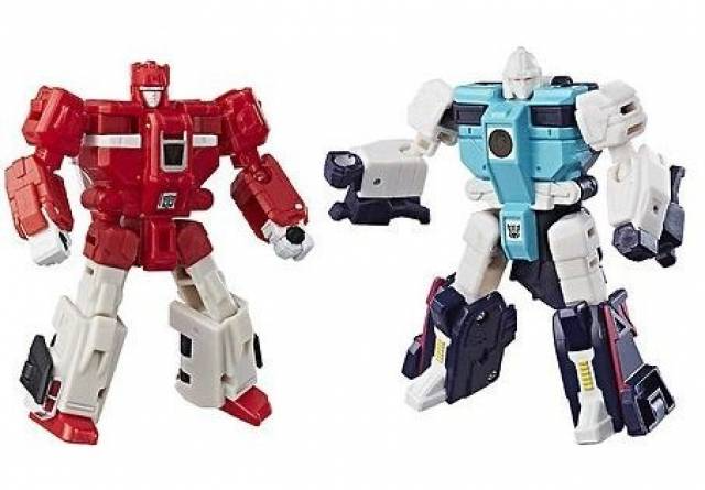 TRANSFORMERS GENERATIONS TITANS RETURN WINGSPAN WITH CLOUDRAKER LIMITED EDITION EXCLUSIVE SET DELUXE CLASS