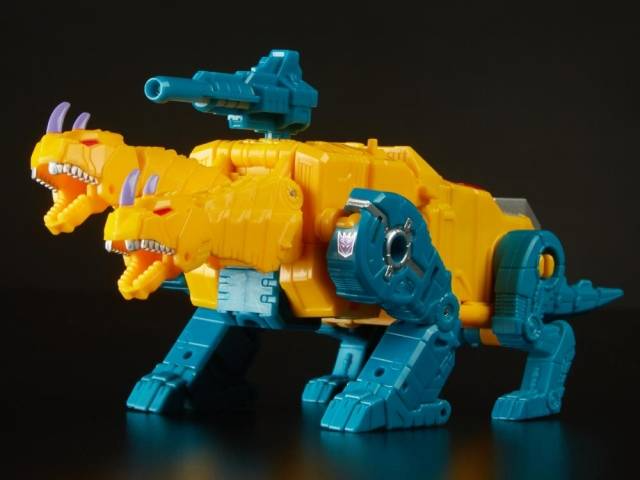 TRANSFORMERS GENERATIONS POWER OF THE PRIMES SINNERTWIN DELUXE CLASS