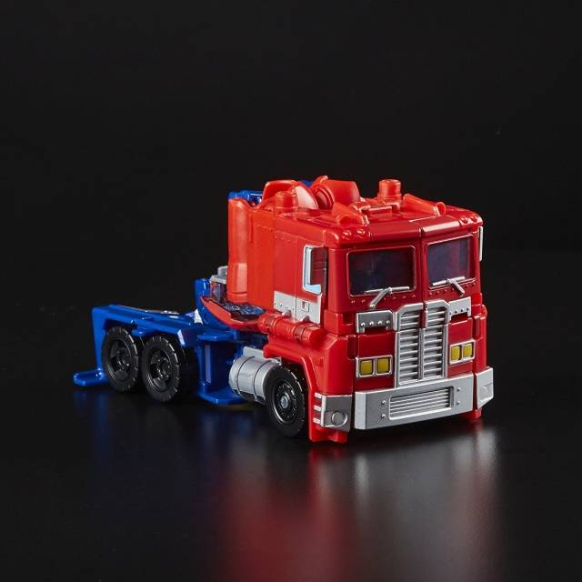 TRANSFORMERS GENERATIONS POWER OF THE PRIMES EVOLUTION OPTIMUS PRIME LEADER CLASS