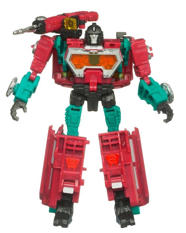 TRANSFORMERS REVEAL THE SHIELD PERCEPTOR DELUXE CLASS