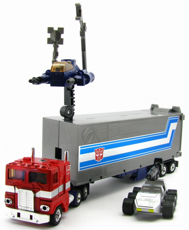 TRANSFORMERS ENCORE 01 OPTIMUS PRIME CONVOY TRANSFORMERS G1