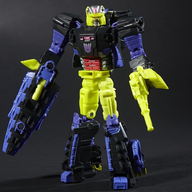 TRANSFORMERS GENERATIONS TITANS RETURN KROK AND GATORFACE DELUXE CLASS