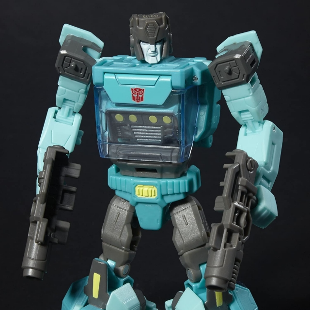 TRANSFORMERS GENERATIONS TITANS RETURN AUTOBOT SERGEANT KUP AND FLINTLOCK DELUXE CLASS