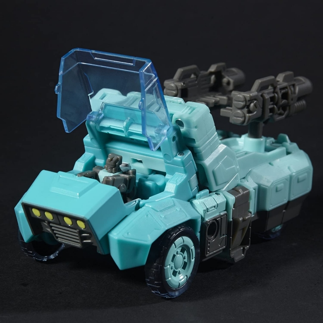 TRANSFORMERS GENERATIONS TITANS RETURN AUTOBOT SERGEANT KUP AND FLINTLOCK DELUXE CLASS