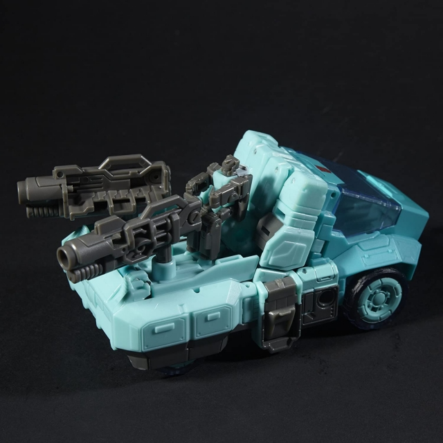 TRANSFORMERS GENERATIONS TITANS RETURN AUTOBOT SERGEANT KUP AND FLINTLOCK DELUXE CLASS