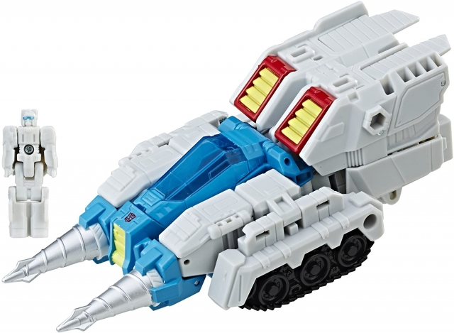 TRANSFORMERS GENERATIONS TITANS RETURN TWINTWIST WITH FLAMEOUT DELUXE CLASS